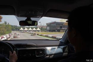 武汉国产车试驾视频,驾驭未来，感受国货风采